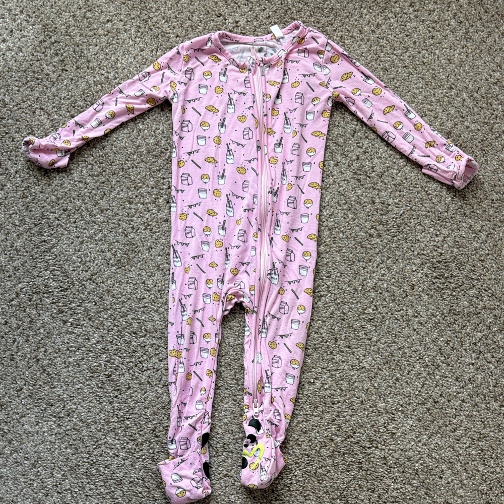 Bellabu Bear Convertible Footie in Milk & Cookie Print